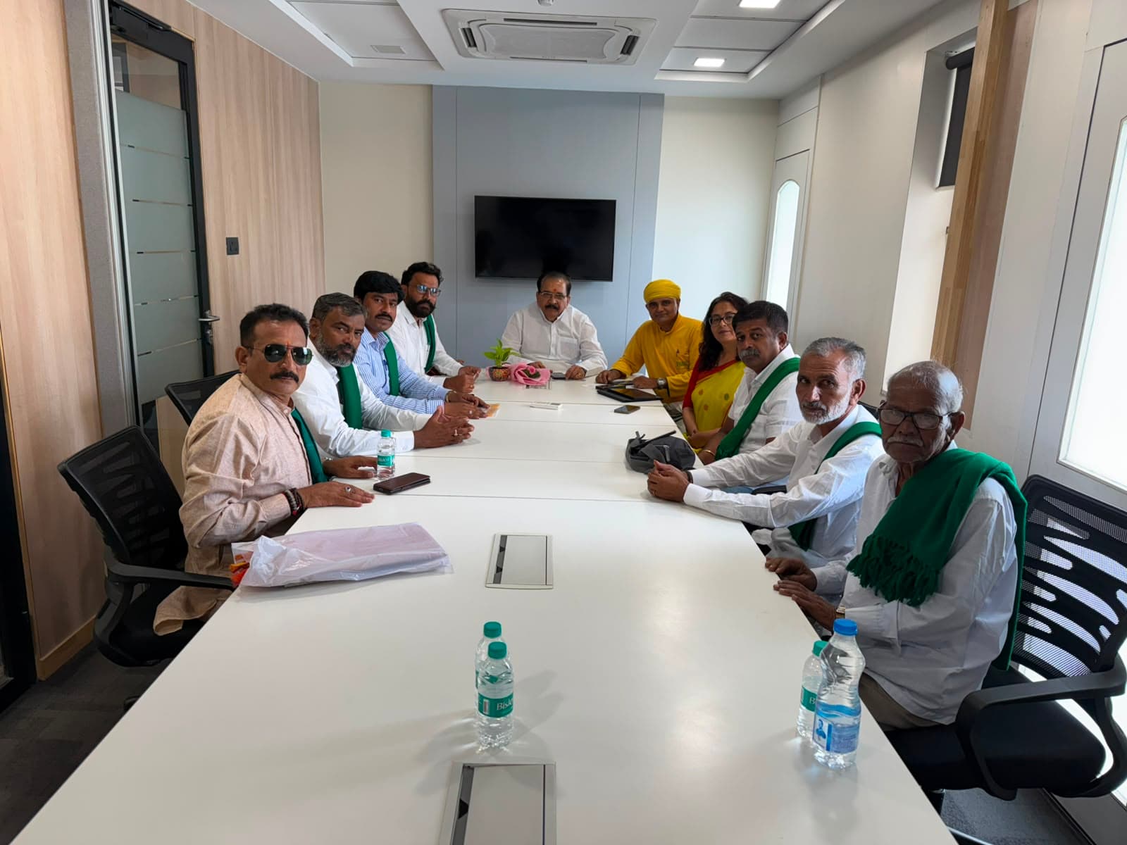 নতুন দিল্লিতে ভারতীয় কৃষক সমাজ প্রতিনিধিদের সঙ্গে বৈঠক